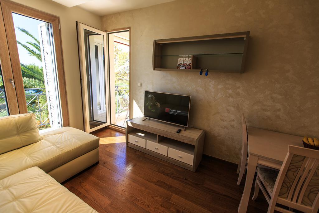 De Lux Apartments Petrovac na moru Exterior foto